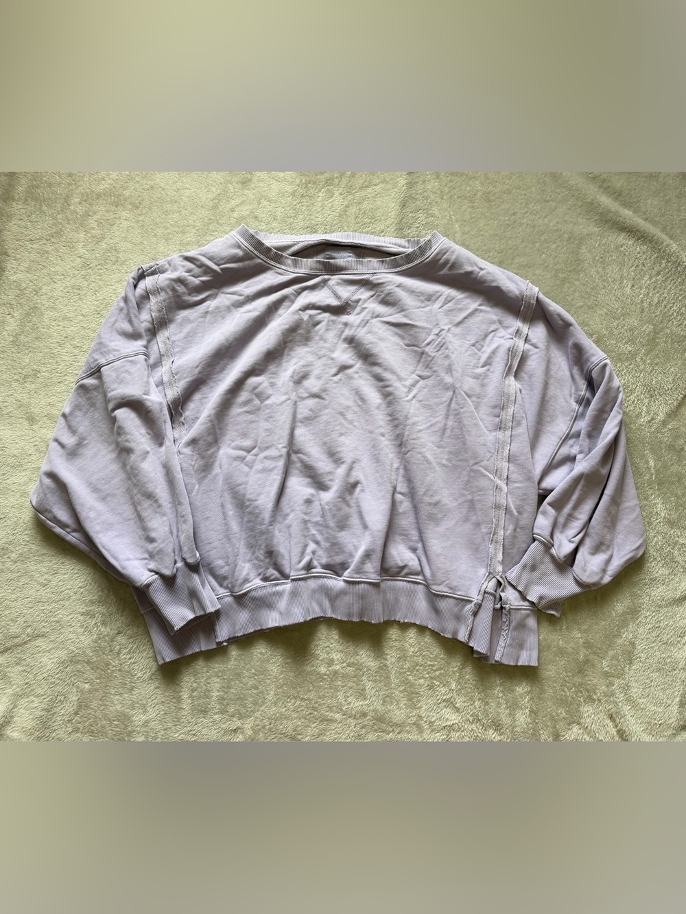 American Eagle Outfitters Lavender Crewneck Sweater